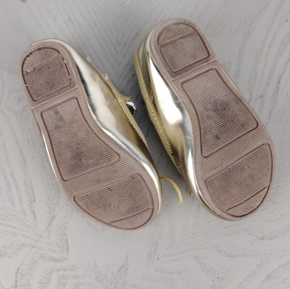 Baby Girl Gold Dress Shoes - Picture 6 of 10